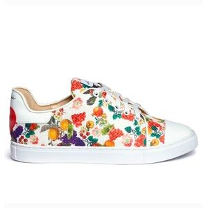 Isa Tapia Caelan Heart Fruit Print Sneakers Size 36.5